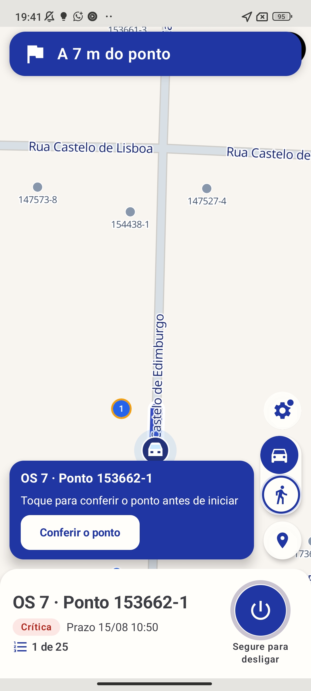 Tela real do aplicativo Lumos IP com ordens de serviço no mapa